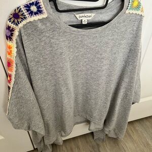 Davi & Dani boxy Top with Colorful Crochet Details